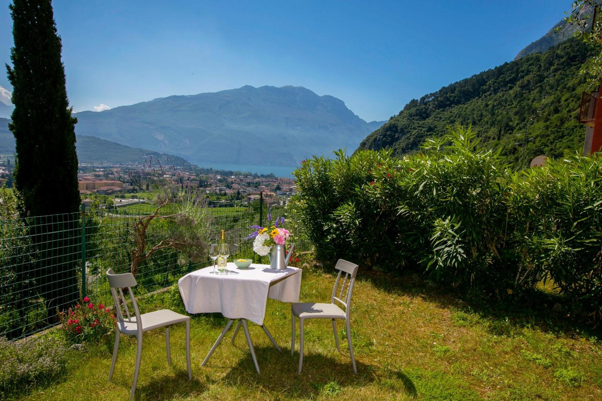 Casa Turchese - Happy Rentals Riva del Garda Ngoại thất bức ảnh