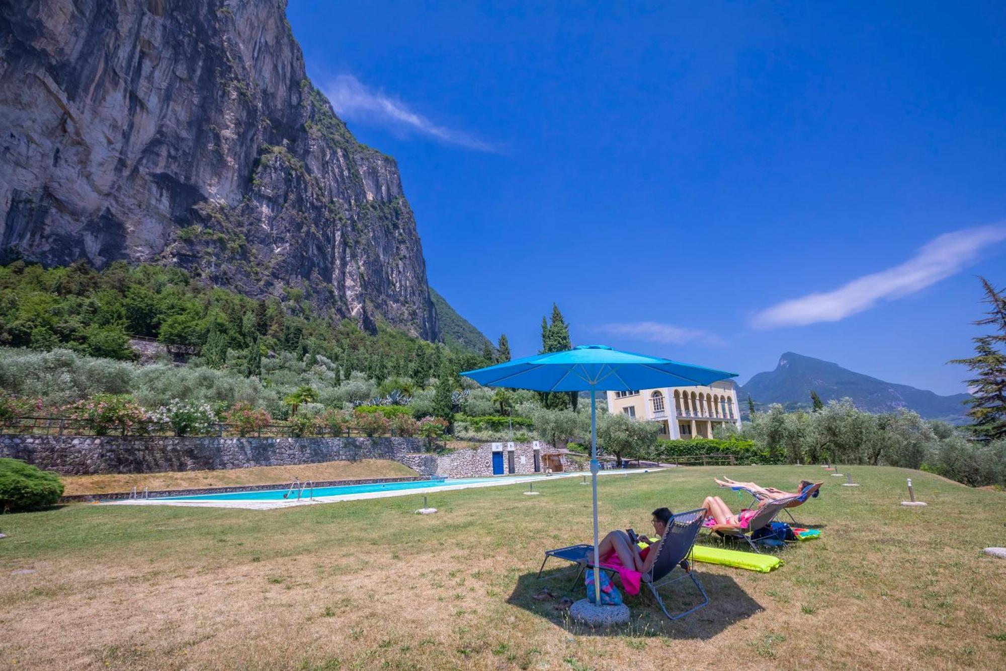 Casa Turchese - Happy Rentals Riva del Garda Ngoại thất bức ảnh