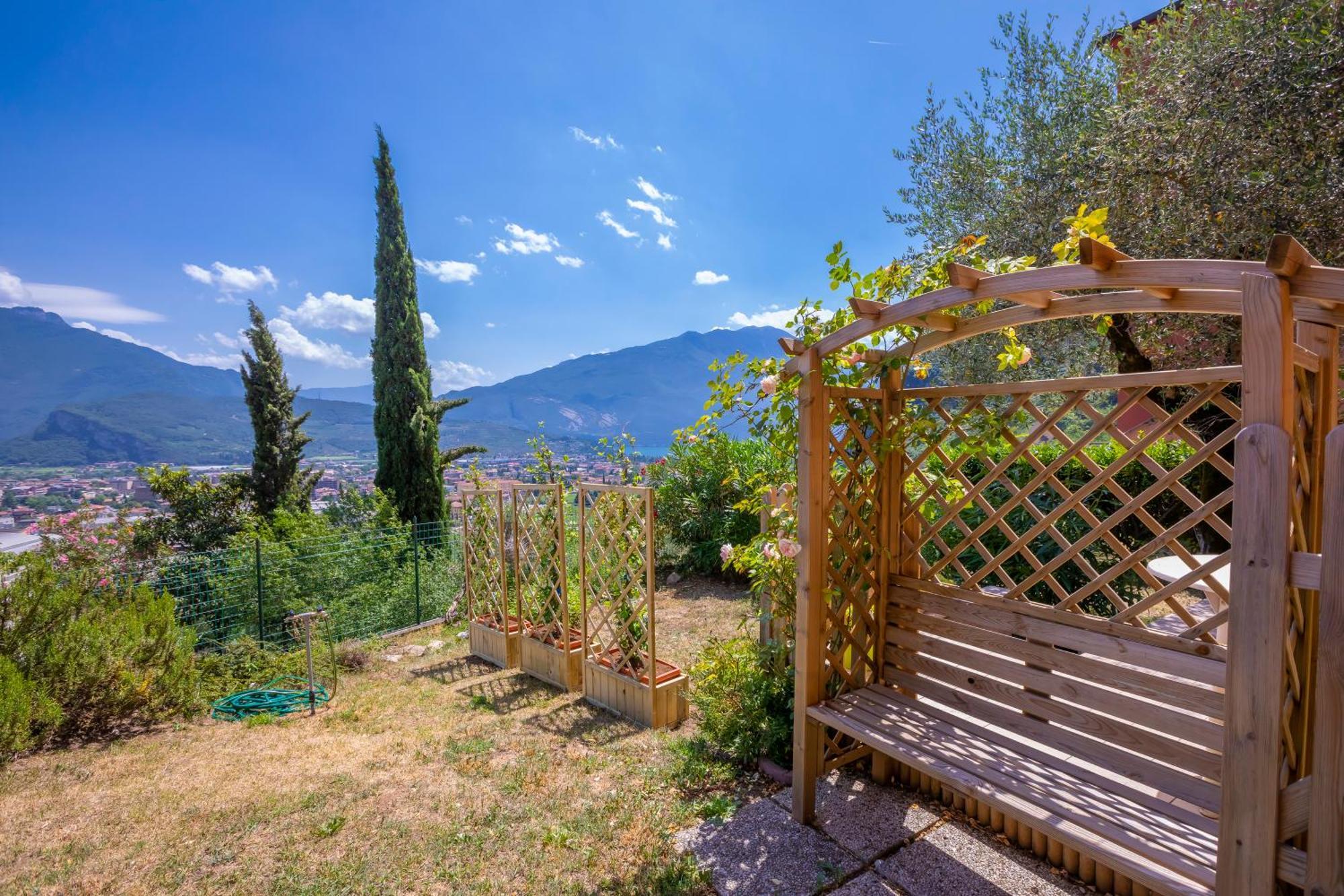 Casa Turchese - Happy Rentals Riva del Garda Ngoại thất bức ảnh